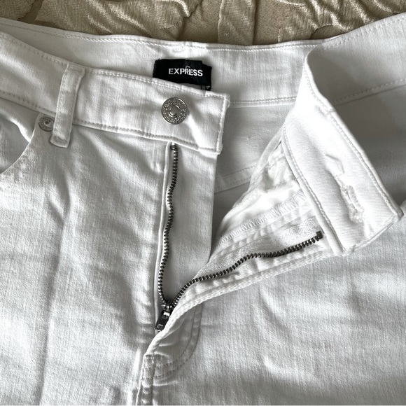 Express high rise white jean shorts - Picture 3 of 4